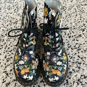Black Floral Classic Dr. Martens Boots